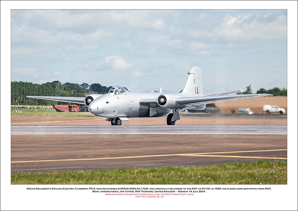 G-OMHD- English Electric Canberra PR9 (Msn  SH.1724) - 02