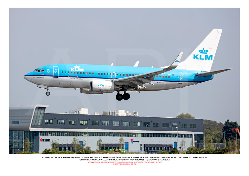 PH-BGL -  KLM - Royal Dutch Airlines Boeing 737-7K2 WL (Msn 30369 Ln 3407) - 03