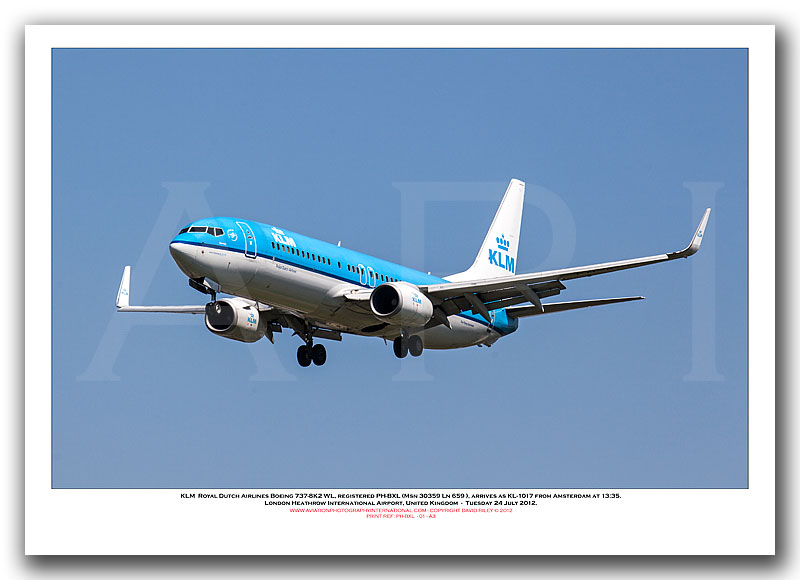 PH-BXL -  KLM - Royal Dutch Airlines Boeing 737-8K2 WL (Msn 30359 Ln 659) - 01