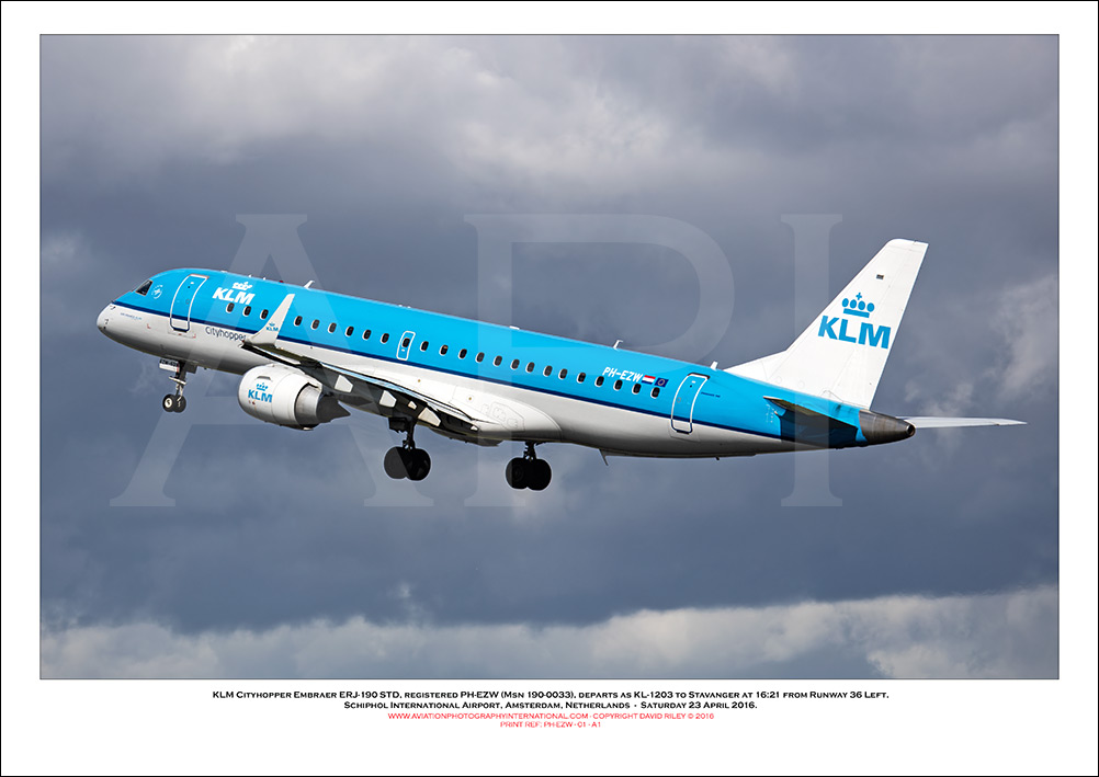 PH-EZW - KLM Cityhopper Embraer ERJ -190 STD (Msn 190-00333) - 01