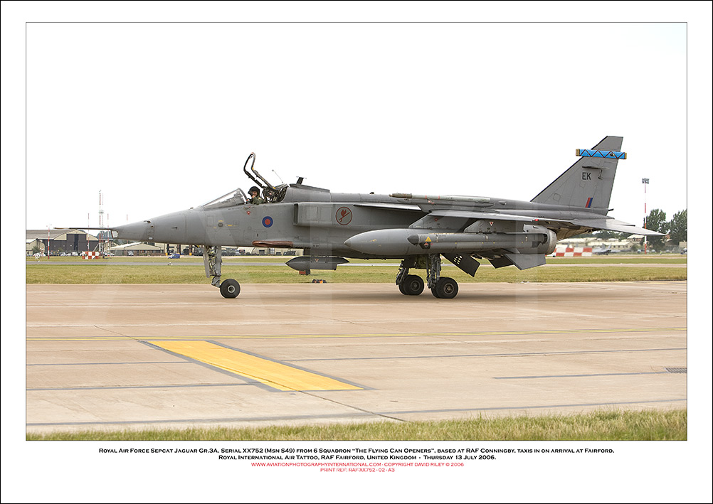 RAF-XX752 - Royal Air Force Sepcat Jaguar Gr.3A  (Msn S49) - 02