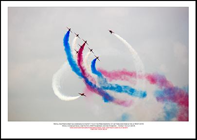 REDS -The Royal Air Force�s Red Arrows in the  Tornado formation at RIAT 2018 - 06