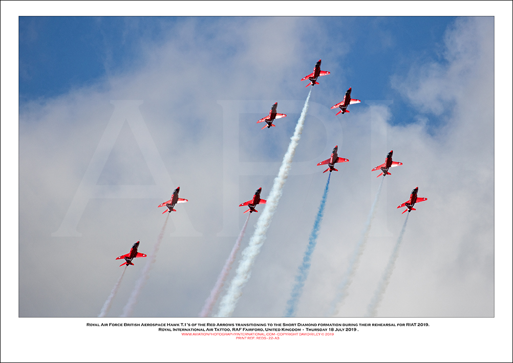 REDS - Royal Air Force Red Arrows transitioning to the Short Diamond formation at RIAT 2019 - 22